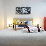 -Malagasunapts-Estudio Picasso Capuchinos